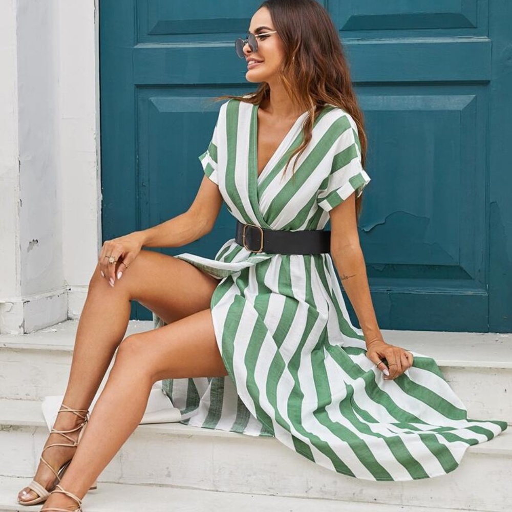 V neck striped color block tulip hem maxi Dress - Picture 2 of 10